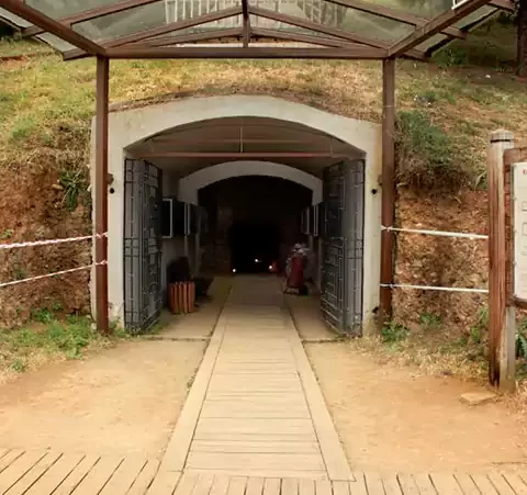 amisos-tepesi-ve-kral-mezarlari