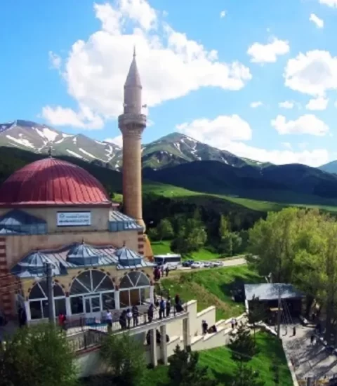 abdurrahman gazi turbesi