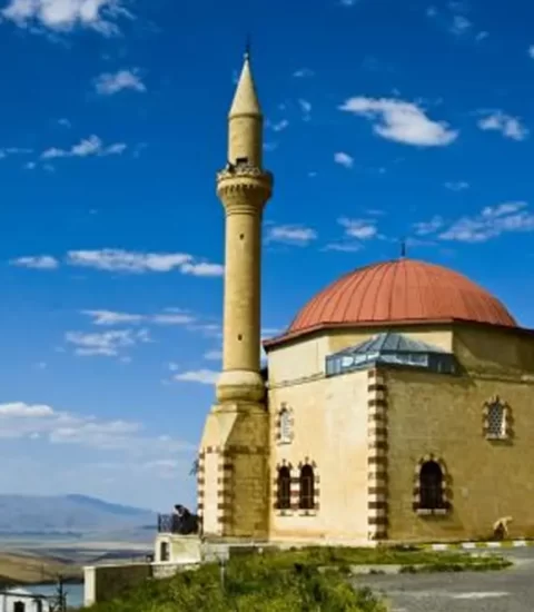 abdurrahman gazi turbesi