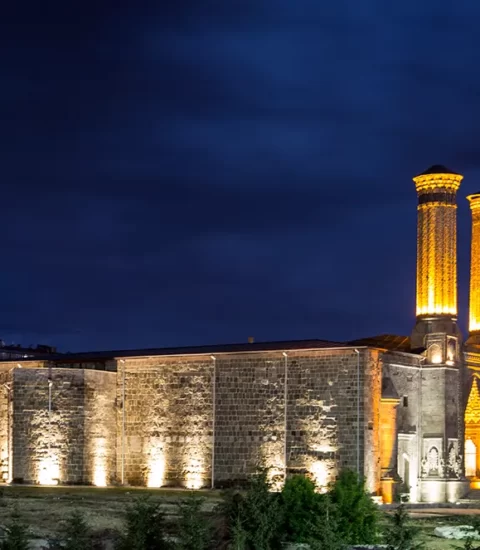 cifte minareli medrese erzurum