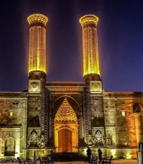 cifte minareli medrese erzurum